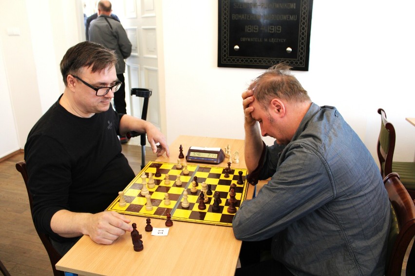 Tak wyglądał ubiegłoroczny turniej szachowy w Łęczycy -->