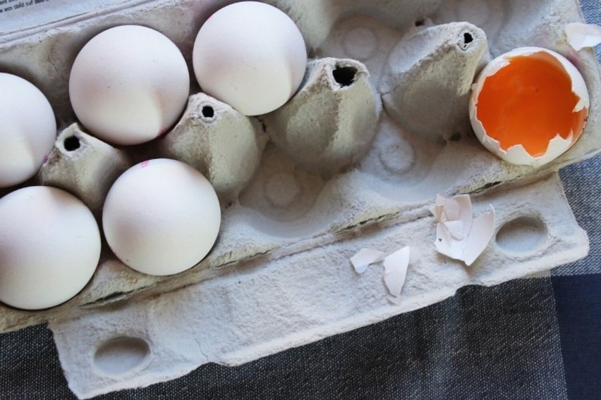 Jajka z ferm mają często jednakową wielkość i kolor...
