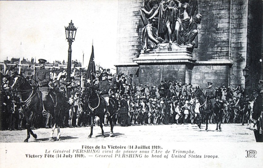 Parada zwycięstwa w Paryżu. W ten sposób uczczono zakończenie I wojny światowej
