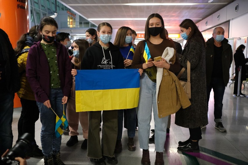 Lotnisko Chopina. Ukraińscy paraolimpijczycy wylądowali na warszawskim lotnisku