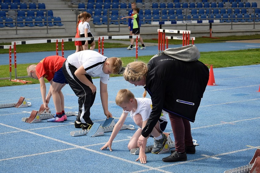 Na stadionie przy ul. Żeromskiego w Pile odbyło się Grand Prix XXIII edycji Pilskich Czwartków Lekkoatletycznych. Zobaczcie zdjęcia