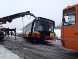  Autobus z pasażerami wjechał do rowu [ZDJĘCIA]