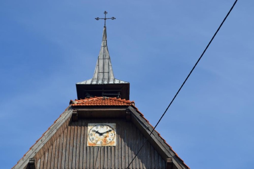 Kościół św. Andrzeja Boboli w Kaczorach. Perełka się sypie... 