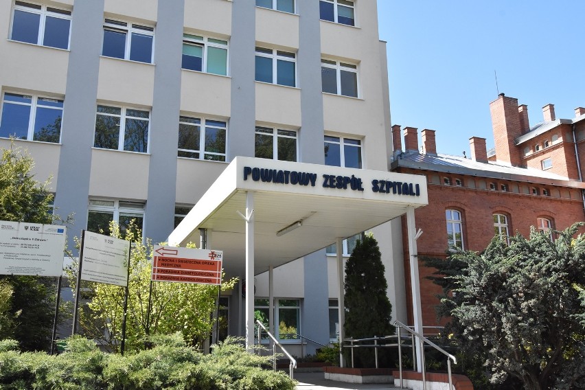 Dyrektor szpitala w Oleśnicy o bilansie finansowym na powiatowej sesji