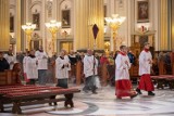 Wielki Piątek  2022 w Licheniu .Księża marianie zapraszają do wspólnego przeżywania Triduum Paschalnego w bazylice licheńskiej