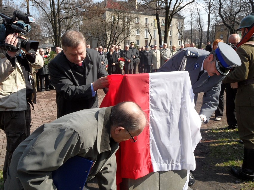 Zawiercianie uczcili Dzień Pamięci Ofiar Zbrodni Katyńskiej