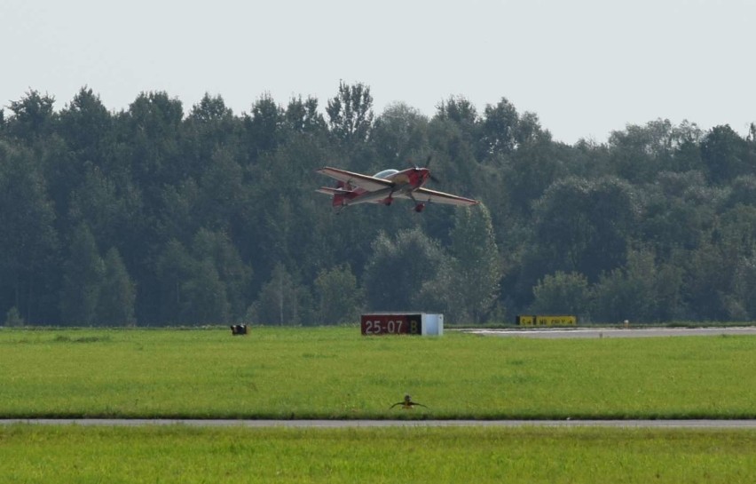 Air Show 2018 w Radomiu. Trwają treningowe przeloty przed świętem fanów lotnictwa [ZDJĘCIA]