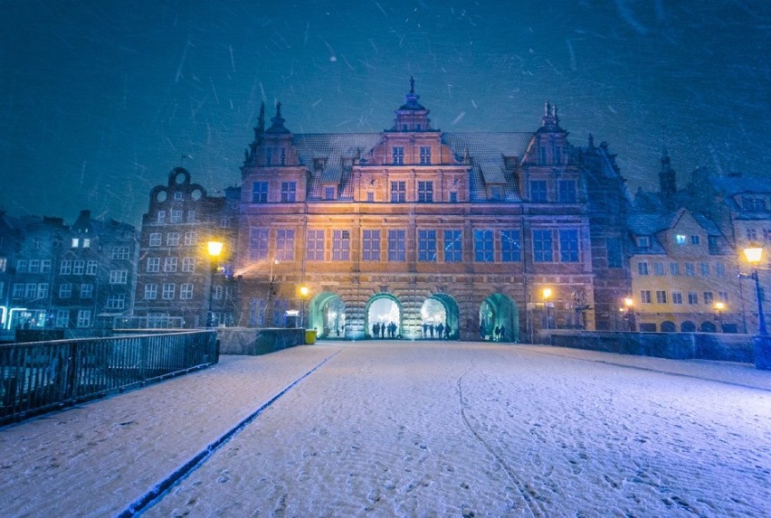 Gdańsk przysypany świeżym śniegiem wygląda jak z bajki....