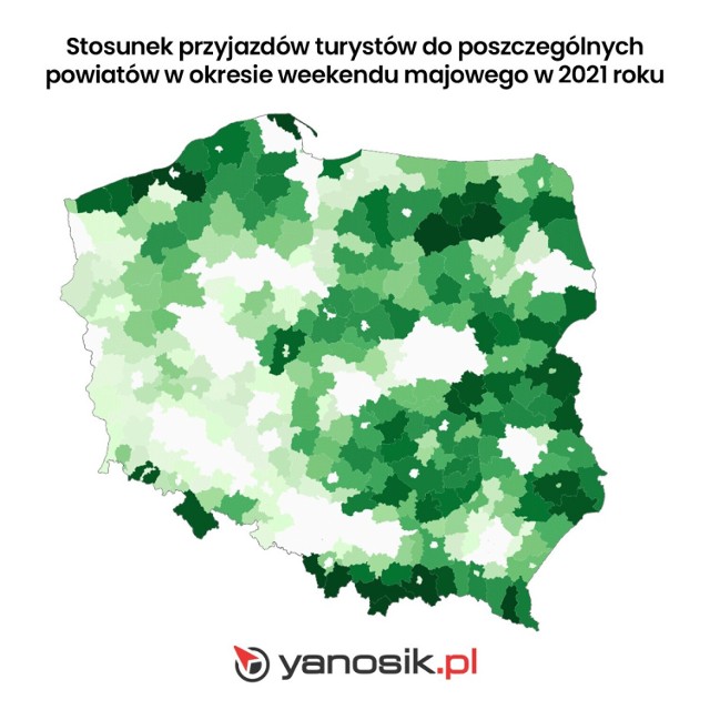 Jak widać na załączonej mapce – najpopularniejszymi kierunkami podróży są obszary górskie na południu kraju. Wygrywają także Mazury oraz chłodny o tej porze roku Bałtyk. Widać także jasno, że mieszkańcy większych miast opuszczają swoje miejsca zamieszkania, aby pojechać w inne rejony. W czasie majówki bardziej niż klasyczne zwiedzanie, wolimy kontakt z naturą. 

Zobacz kolejne zdjęcia. Przesuwaj zdjęcia w prawo - naciśnij strzałkę lub przycisk NASTĘPNE