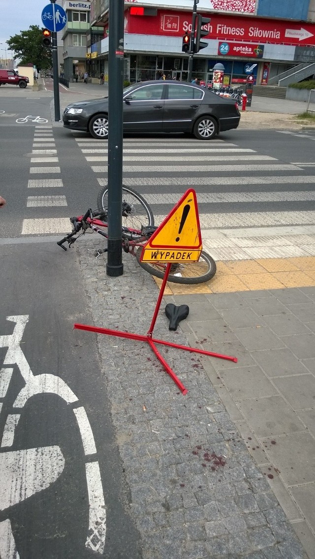 27-letni kierowca opla potrącił rowerzystę na al. Piłsudskiego / 10.06.2016