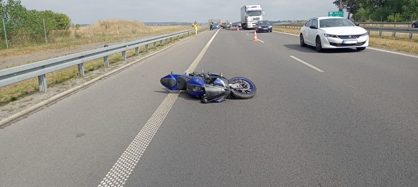 Wypadek motocykla na S5. Motocyklista miał ogromne szczęście, świadkami wypadku było troje ratowników medycznych i dwóch lekarzy [FOTO] 