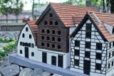 Nowe miniatury w parku przy Urzędzie Miejskim w Świeciu [zdjęcia]