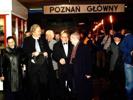 Na uroczystość pod pomnikiem Powstańców Wielkopolskich przybyły poczty sztandarowe wielu ugrupowań.