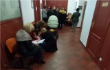 W Głogowie nadano uchodźcom blisko tysiąc numerów PESEL. Ruszają wypłaty świadczeń za pomoc Ukraińcom