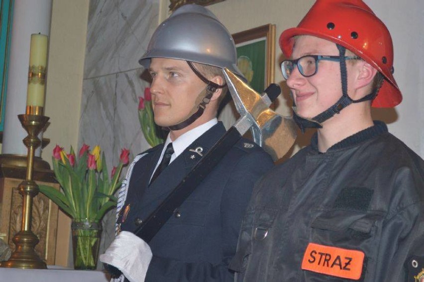OSP Łebcz, Wielkanoc 2015. Strażacy zaciągnęli honorową wartę | ZDJĘCIA
