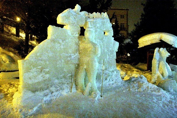 Krynica-Zdrój: lodowe rzeźby i atrakcje w uzdrowisku [ZDJĘCIA]