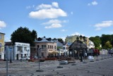 Rewitalizacja placu Łuczkowskiego w Chełmie. Trwają prace rozbiórkowe.  Zobacz zdjęcia