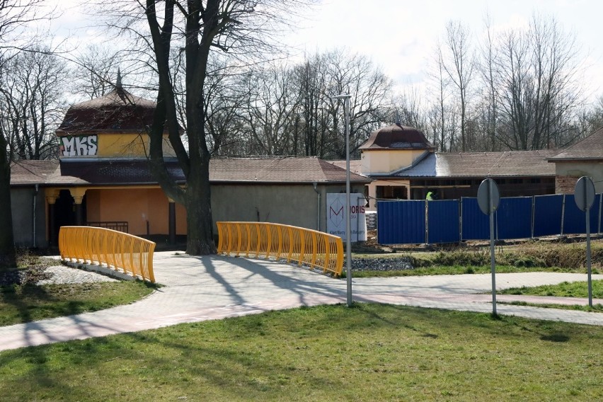 Budowa letnich basenów przy ulicy Stromej w Legnicy [ZDJĘCIA] 