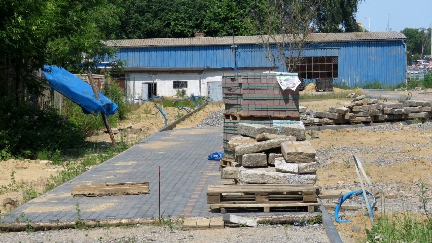 Kto dokończy bulwary nad Łarpią? Obecny wykonawca był na wylocie, ale wrócił do gry. Jest nowy termin zakończenia