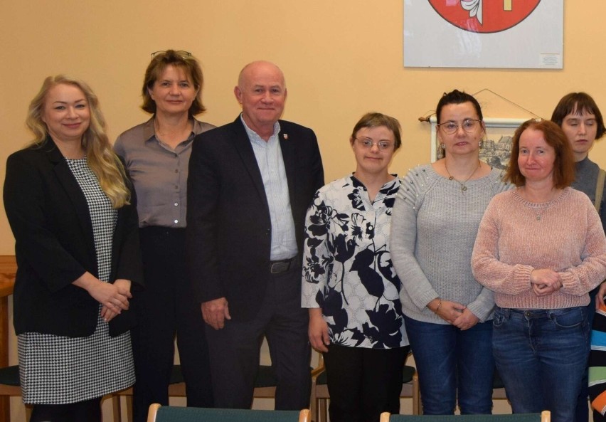 Uczestnicy WTZ w Wągrowcu odwiedzili Starostwo Powiatowe - 16.11.2023