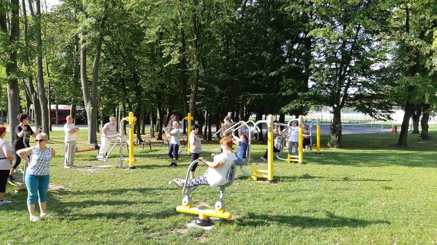 "Seniorzy na Orliki" w Zduńskiej Woli, tym razem na plenerowej siłowni