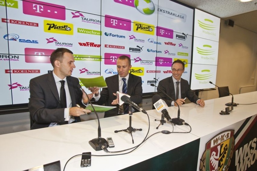 Piłka nożna: Śląsk i Wrocław 2012 podzielili się wpływami z biletów z nowego stadionu