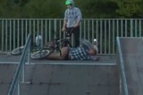 Niebezpieczny skatepark na os. Piastowskim [WIDEO]