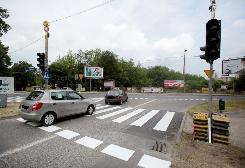 Przewidujący mogą (zamiast wciskać hamulec) jak najdłużej...