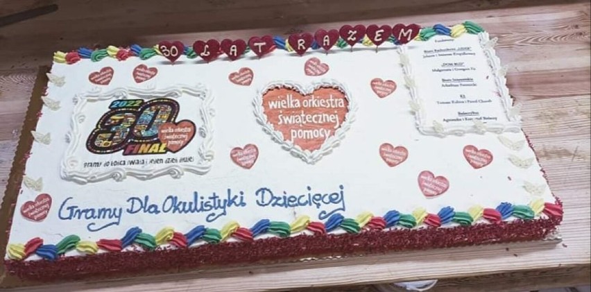 W Bogatyni stworzyli 30 kilogramowy tort na 30 lecie WOŚP! (FOTO/WIDEO)