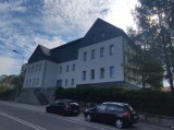 Dawna szkoła w Wałbrzychu przebudowana w Rezydencję Niedźwiadki. Mieszkania sprzedały się na pniu! Zdjęcia i wizualizacje