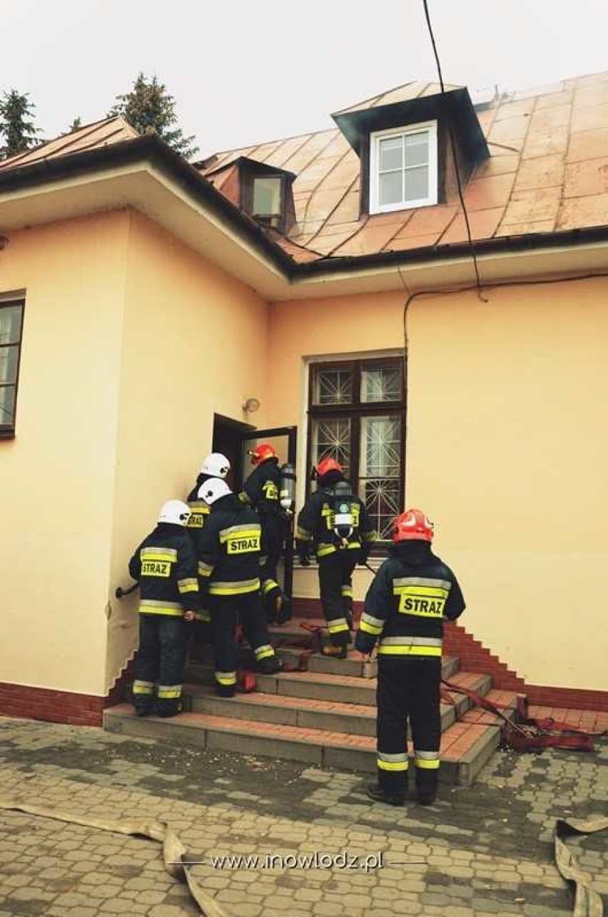 Akcja Dni Bezpieczeństwa w gminie Inowłódz. Ewakuacja pracowników urzędu i gimnazjum