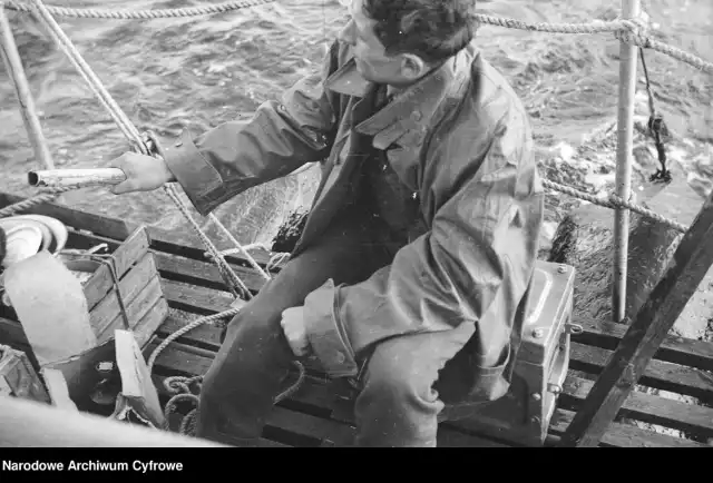 Prawie 67 lat temu kilku śmiałków przepłynęło przez Bałtyk na świerkowej tratwie. Przygotowania trwały około roku.