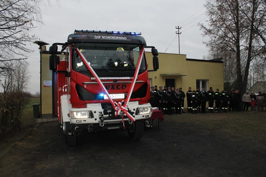 Nowy wóz strażacki w Nowokorninie. Zobacz, co działo się podczas uroczystego przekazania pojazdu (zdjęcia)         