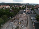 Lębork. Wyburzanie starej mleczarni. Aktualne zdjęcia i archiwalne fotografie mleczarni