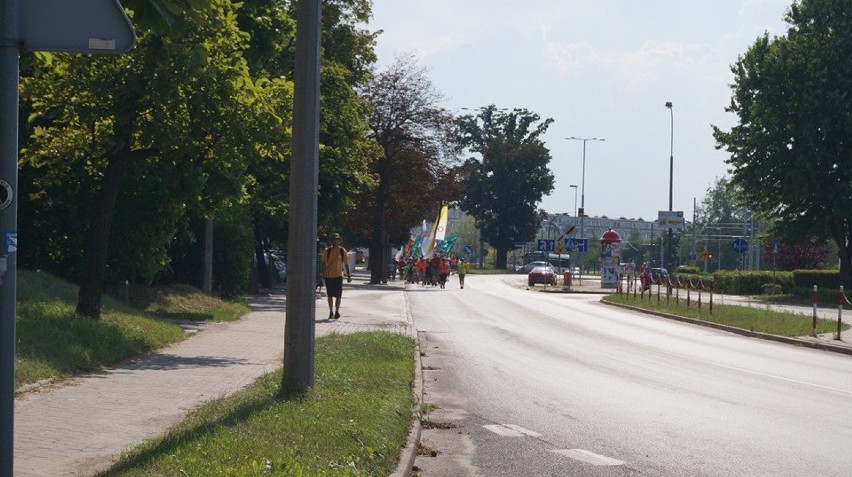 Toruń: Pielgrzymi ruszają do Częstochowy [ZDJĘCIA]