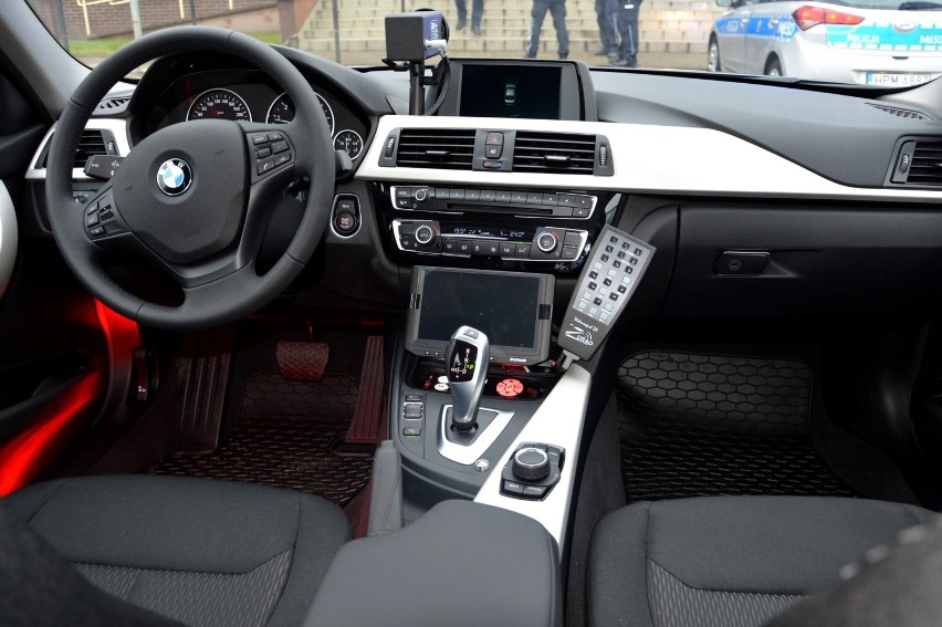 Nieoznakowany radiowóz marki BMW został już przekazany na...