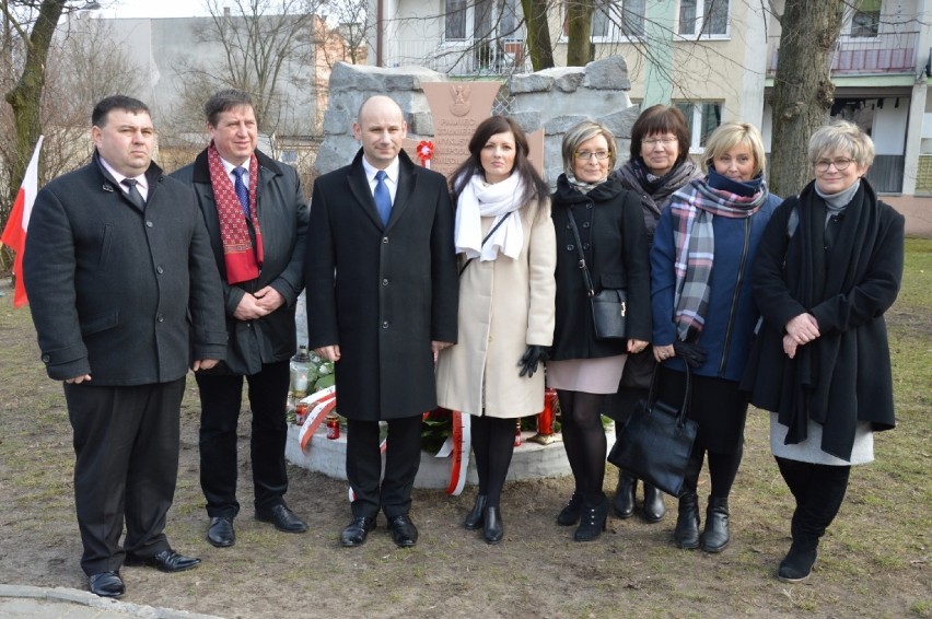 Pamięci Żołnierzy Wyklętych. W Tomaszowie Maz. odsłonięto dzisiaj pamiątkową tablicę (Zdjęcia)