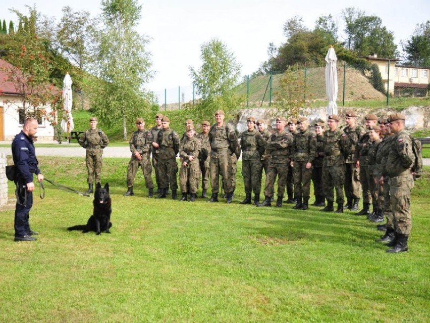 Żołnierze Wojsk Obrony Terytorialnej uczyli się jak współpracować z policjantami