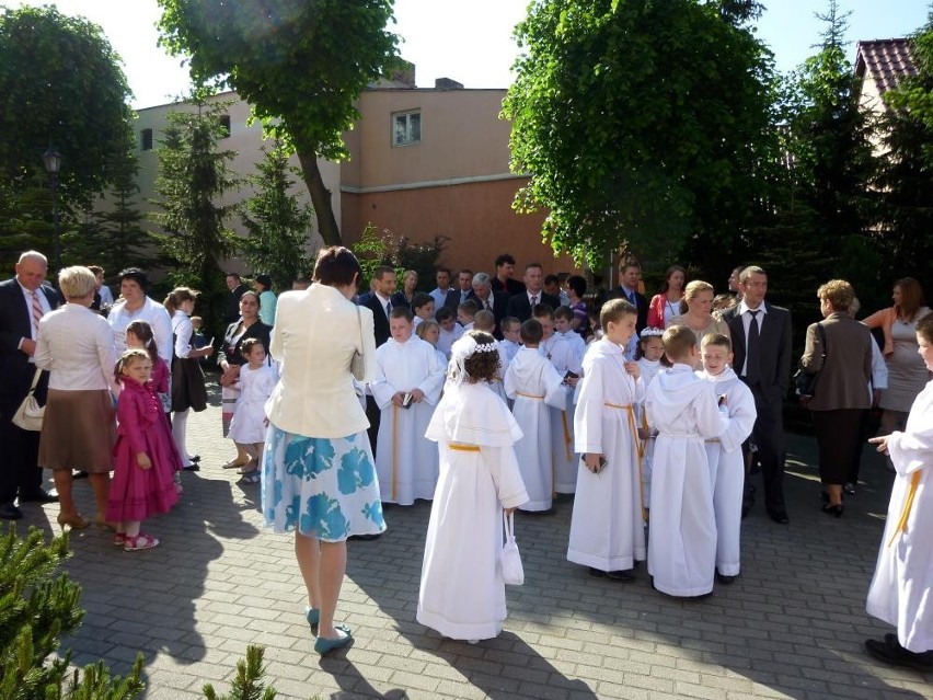 Chodzież: Druga grupa dzieci u Komunii w parafii św. Floriana [ZDJĘCIA]