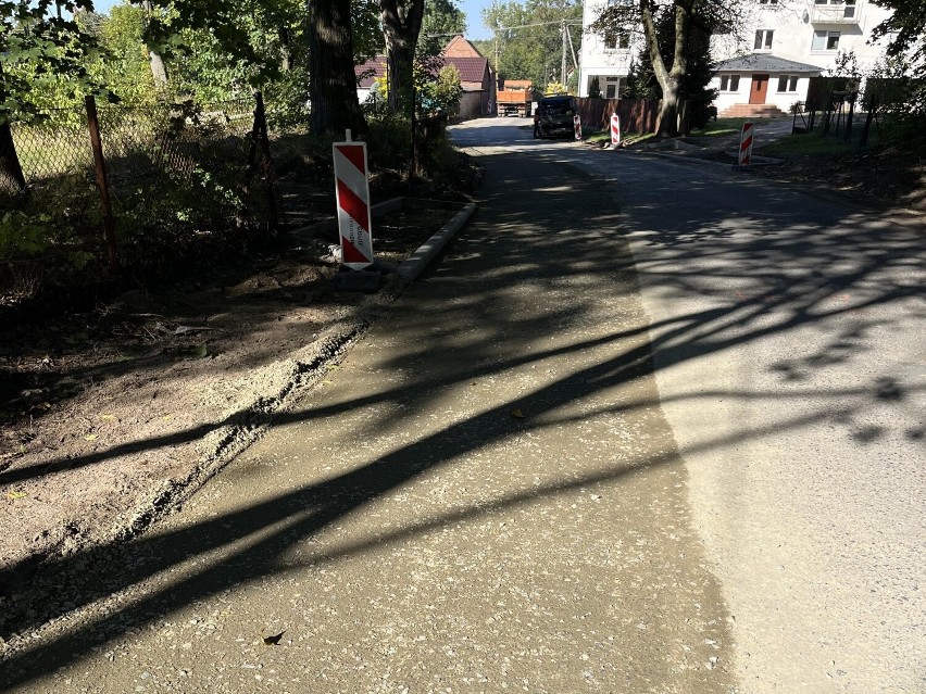 Trwa remont na drodze powiatowej Węgrzynice – Błonie.