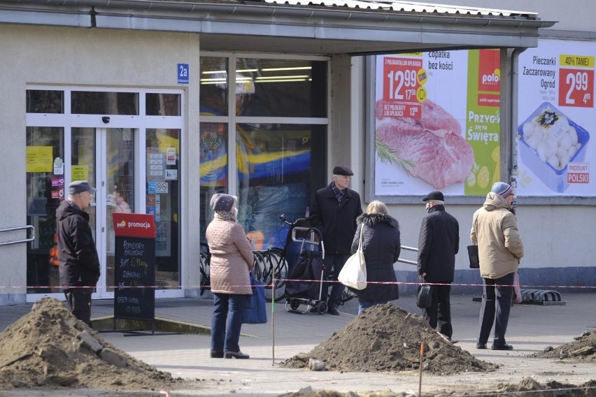 Od 20 kwietnia godziny dla seniorów nie obowiązują w...