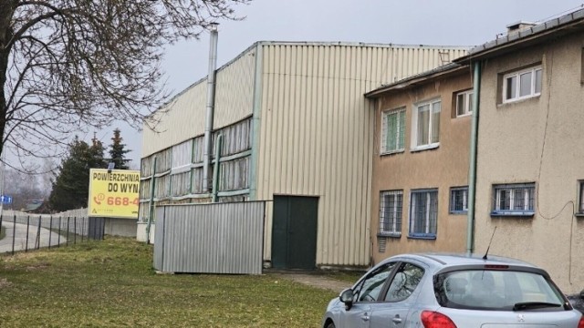 Klub Sportowy "Tęcza" w Kielcach będzie musiał płacić ratuszowi za teren, który zajmuje od ponad 50 lat oraz rozbudować swoją bazę sportowo - rekreacyjną. 

Zobacz jak teraz wyglądają obiekty klubu