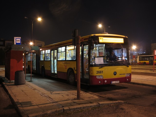 Ostatnia służba mercedesów conecto rozpoczęła się wczesnym rankiem na linii W