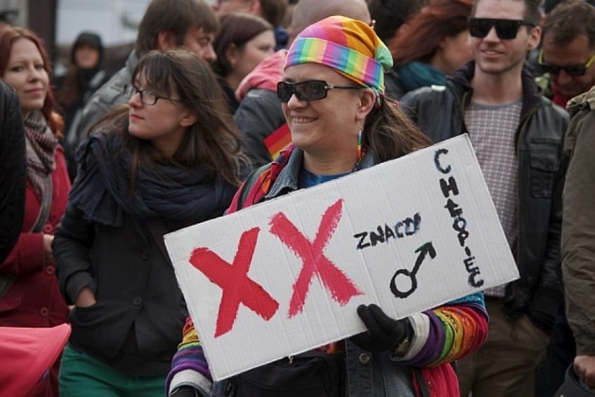 Parada Równości 2015 w Warszawie. W sobotę 13 czerwca marsz...