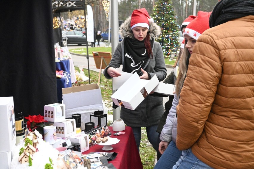 Tak było 4.12.2022 r. podczas Jarmarku Mikołajkowego pod...