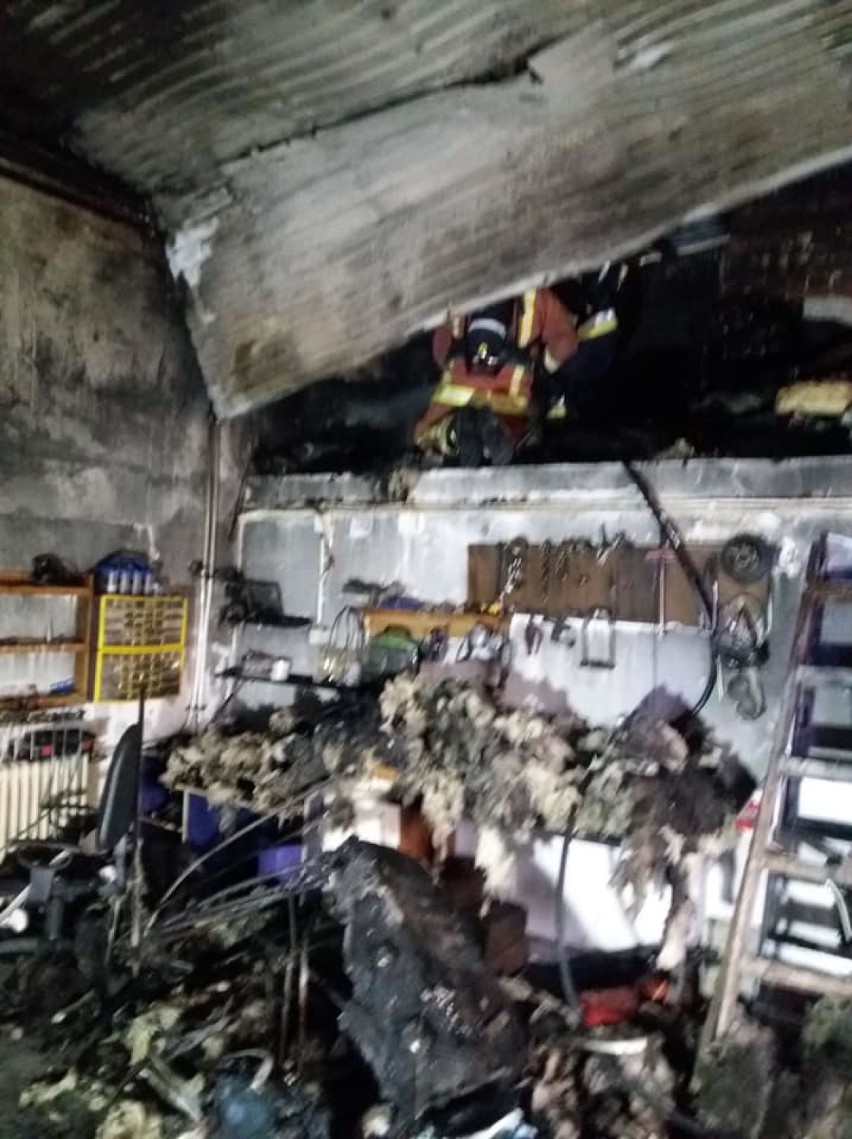 Poranny pożar garażu w Sulejewie. W budynku nie było...