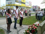 Krotoszyn - Uczczono święto 3 maja. Była msza i składanie kwiatów pod pomnikiem. ZDJĘCIA