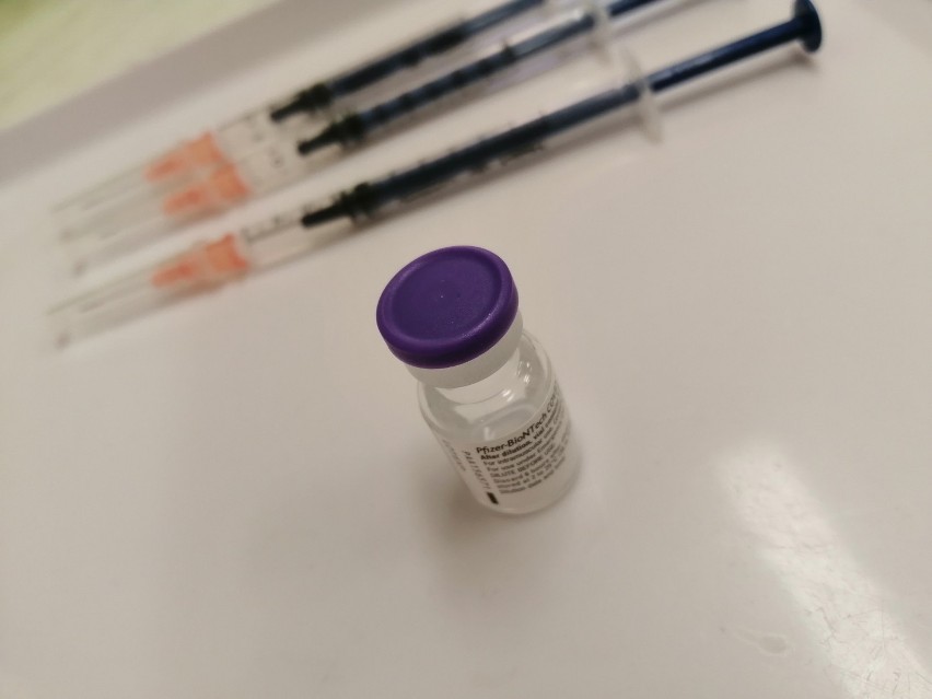 Szczepienia przeciwko covid -19 w Zduńskiej Woli. Ilu zaszczepionych? 