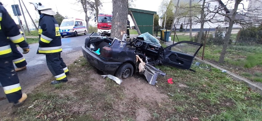 Dwie osoby wskutek wypadku doznały ciężkich obrażeń. Jedna z...