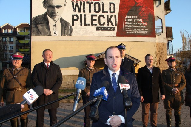 Otwarcie patriotycznego muralu przedstawiającego postać rotmistrza Witolda Pileckiego.